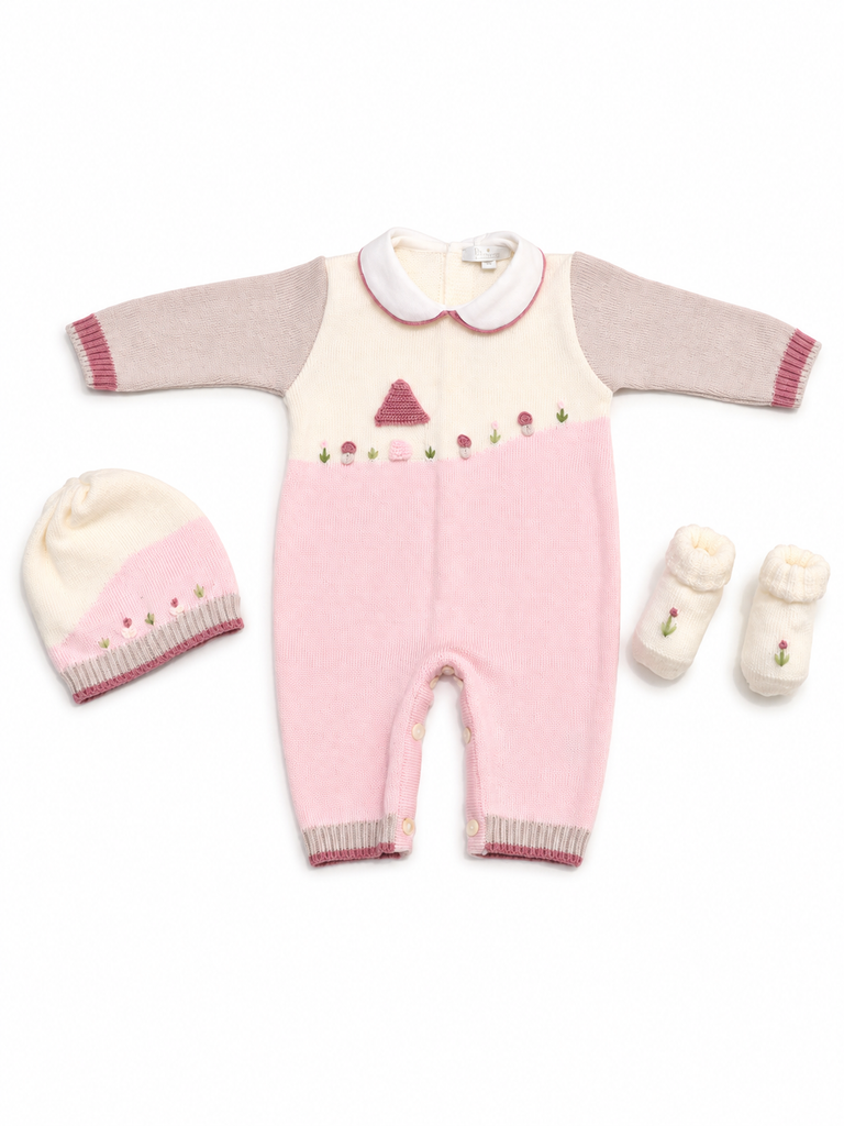 Tutina neonata con cappello e babbucce 100% lana con ricamo casette