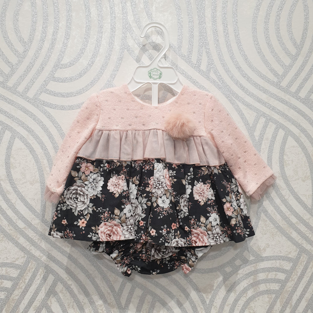 Completo neonata con stampa fiorata e sopra in lana con pon pon